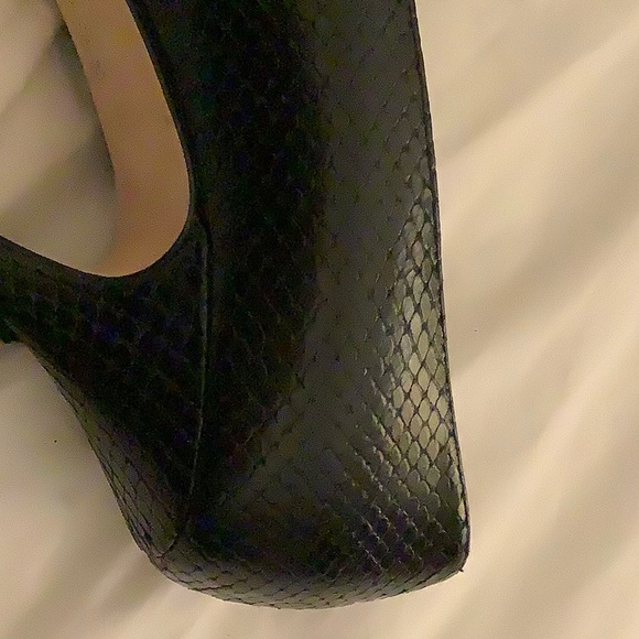 LK Bennett black alligator skin leather heels - Picture 6 of 6